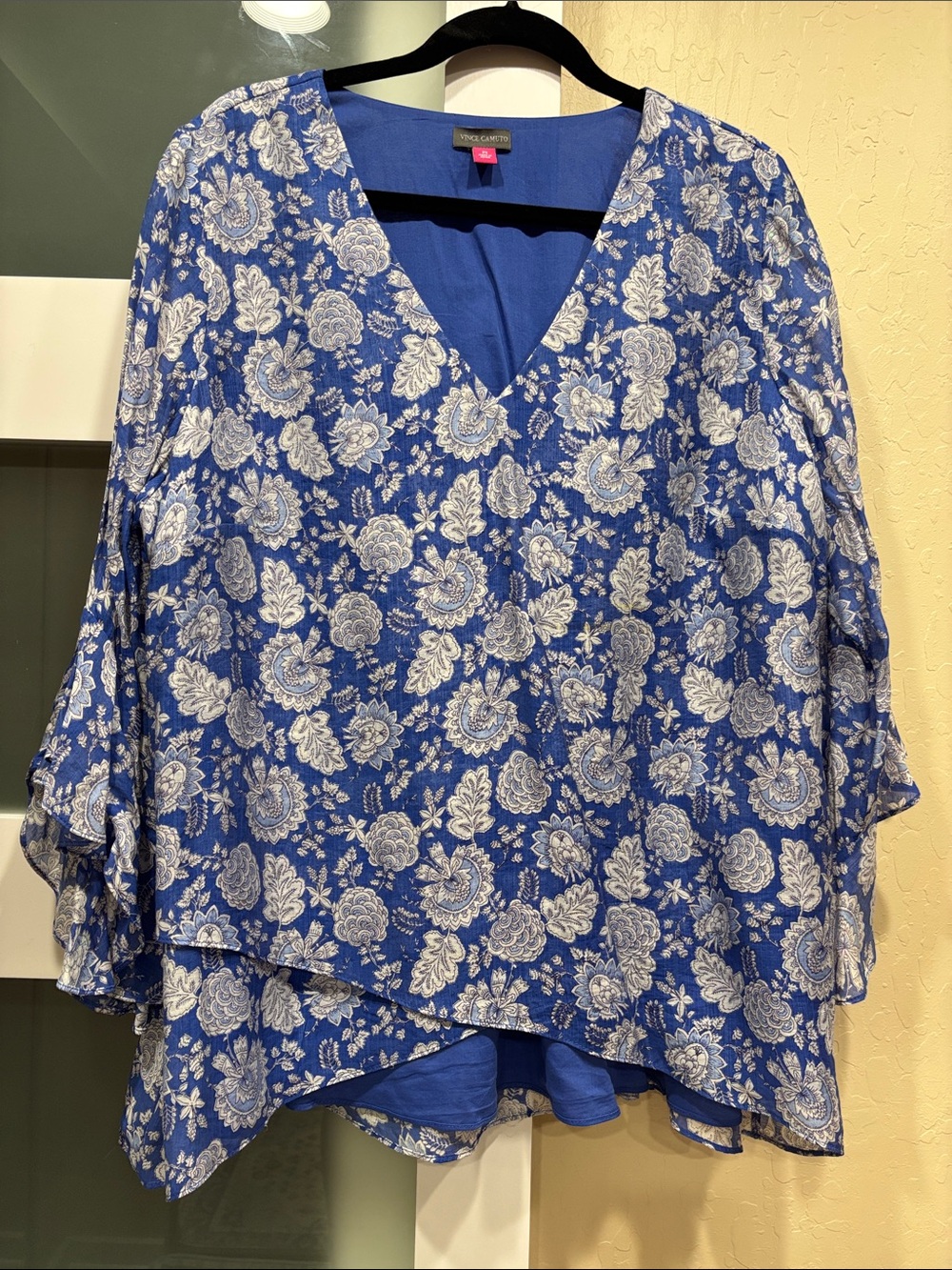 Vince Camuto Blue & White Floral Layered V-Neck Tunic